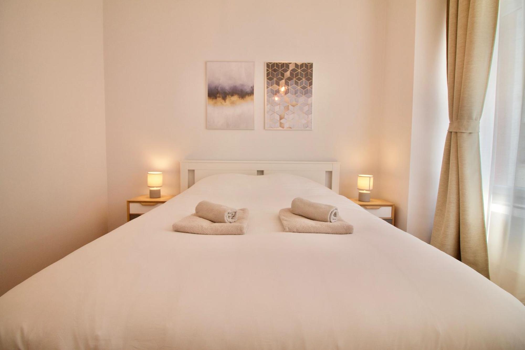 Heart Of Grand Place - Stunning 3Br Triplex Brüsszel Kültér fotó