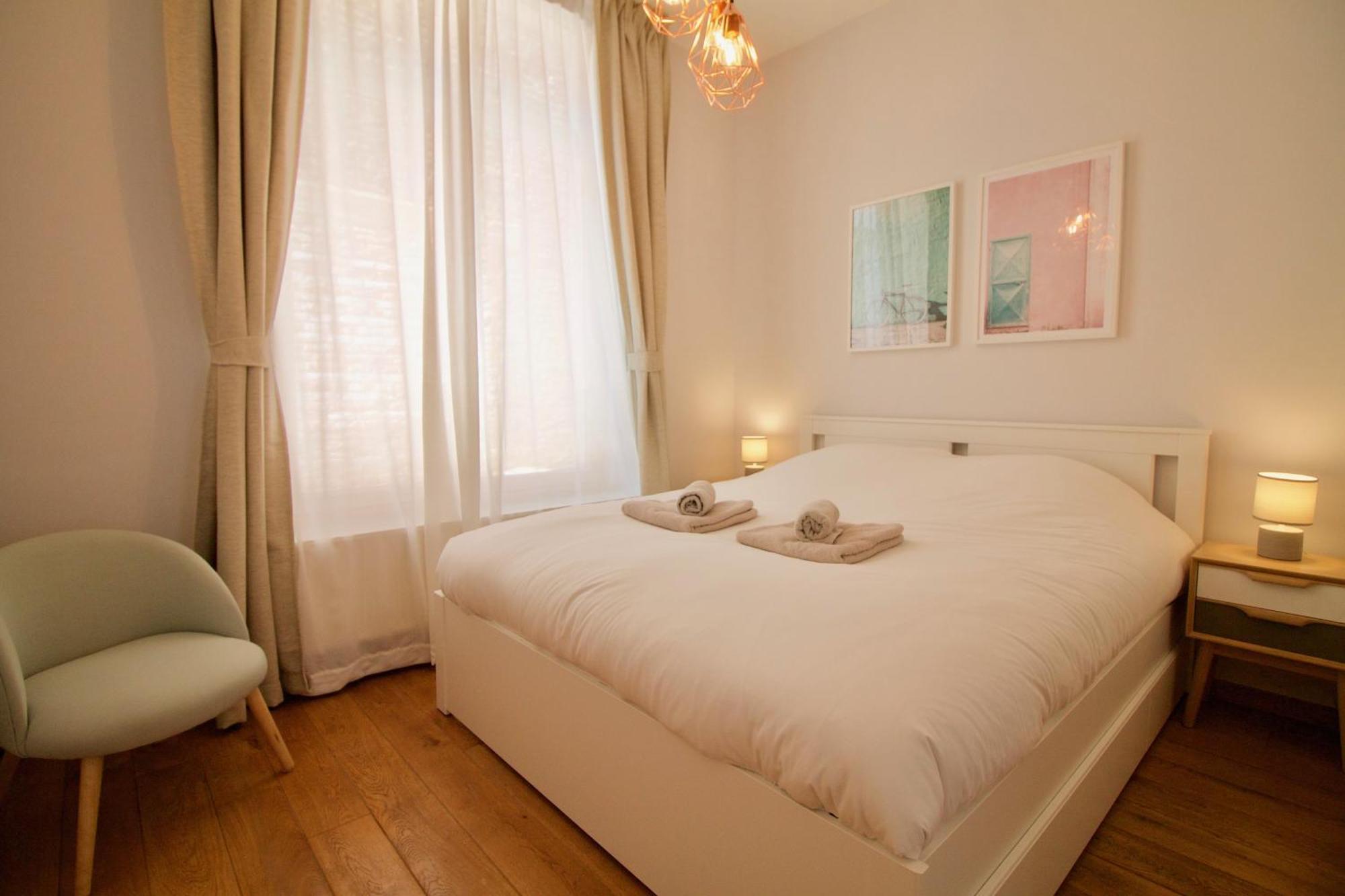 Heart Of Grand Place - Stunning 3Br Triplex Brüsszel Kültér fotó
