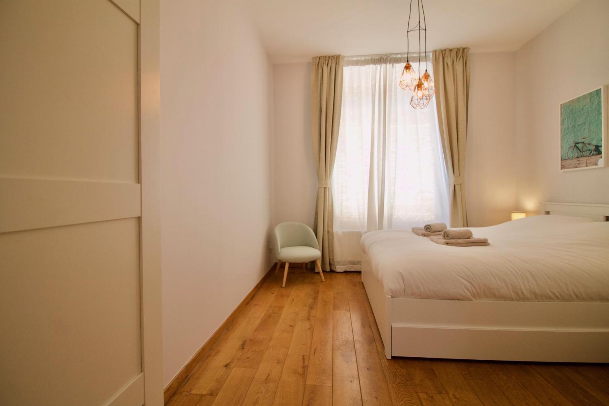Heart Of Grand Place - Stunning 3Br Triplex Brüsszel Kültér fotó
